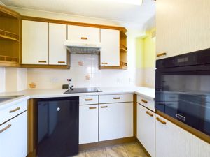 KITCHEN- click for photo gallery